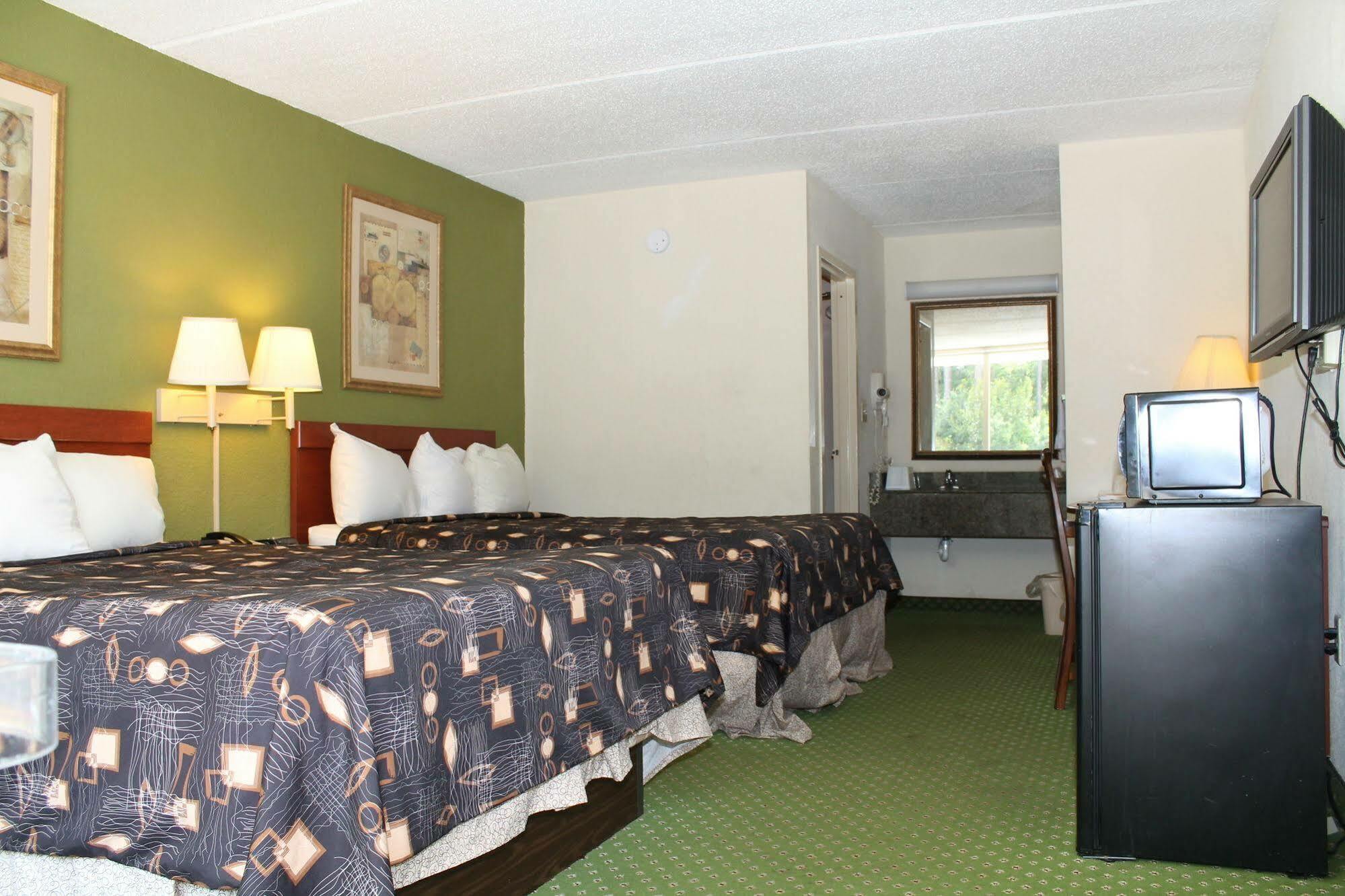 Travelers Inn Kingsland Bagian luar foto